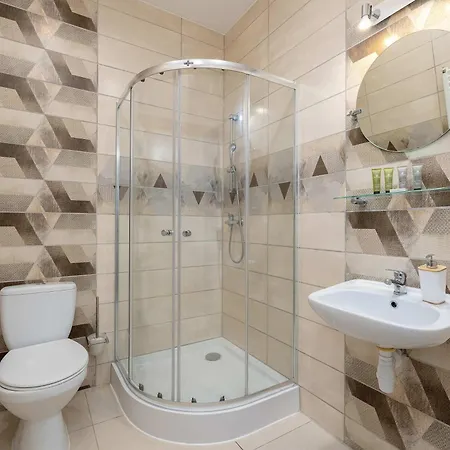 Spacious Tarsis In By Renters *