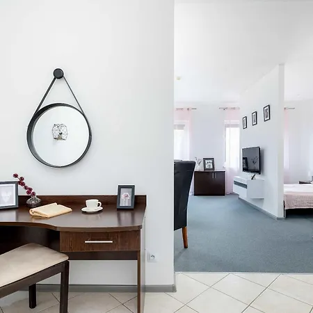 公寓 Spacious Tarsis In By Renters *