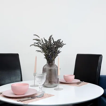 Spacious Tarsis In By Renters *