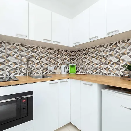 Spacious Tarsis In By Renters