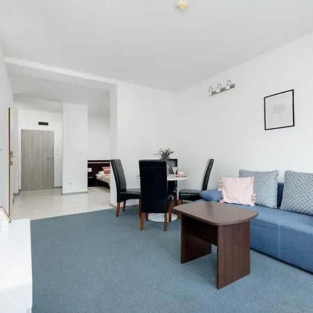 Spacious Tarsis In By Renters 公寓 科沃布热格