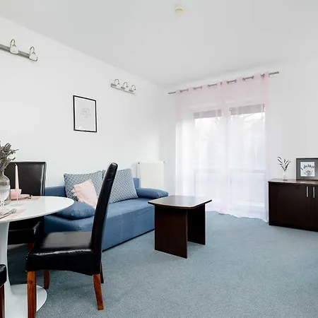 Spacious Tarsis In By Renters * 科沃布热格